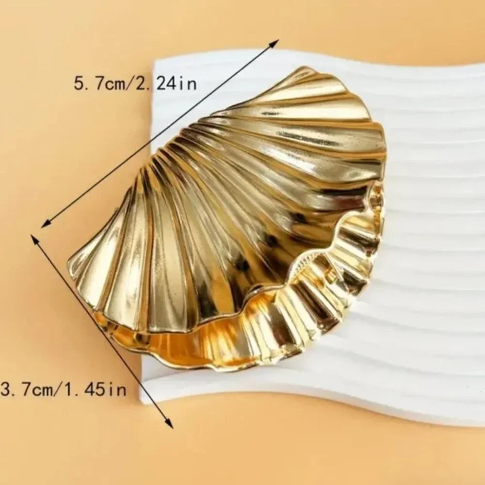 Gold Shell Hair Claw